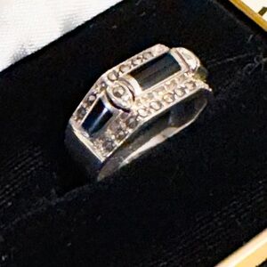 Vintage STERLING SILVER Onyx MARCASITE RING - size 6.75